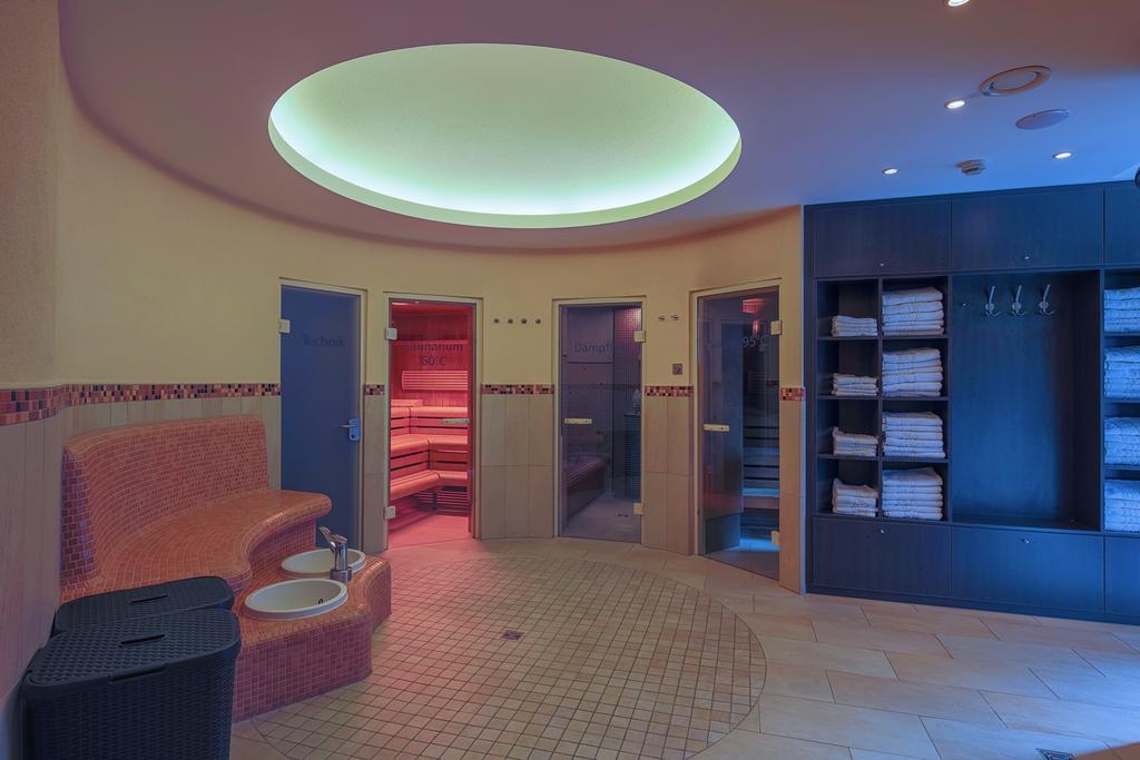 Hotel-Restaurant Kunz Pirmasens Bagian luar foto